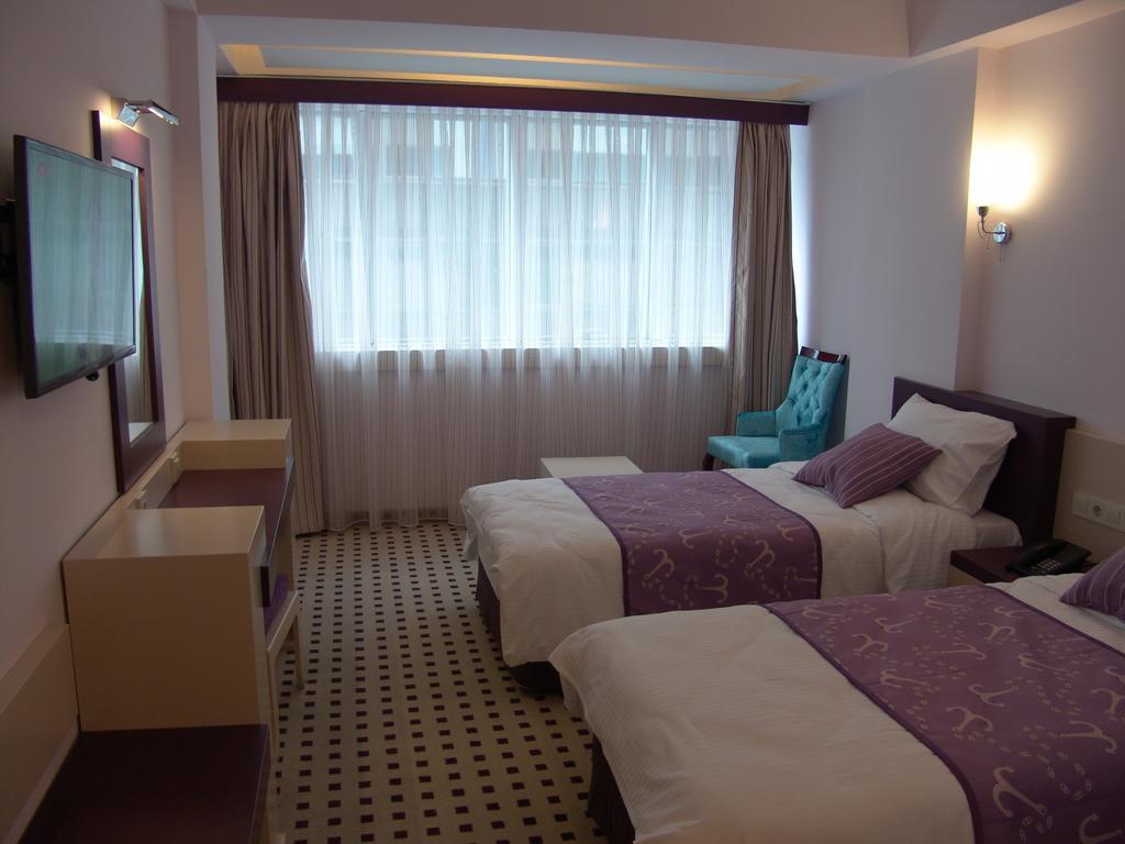 Izan Hotel Esmirna Habitación foto